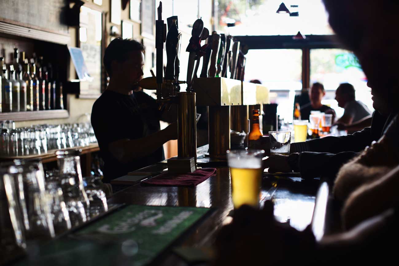 Dozens of beers are on tap at the Pig and Whistle, including British, French, Belgian, Dutch, and US varieties.
