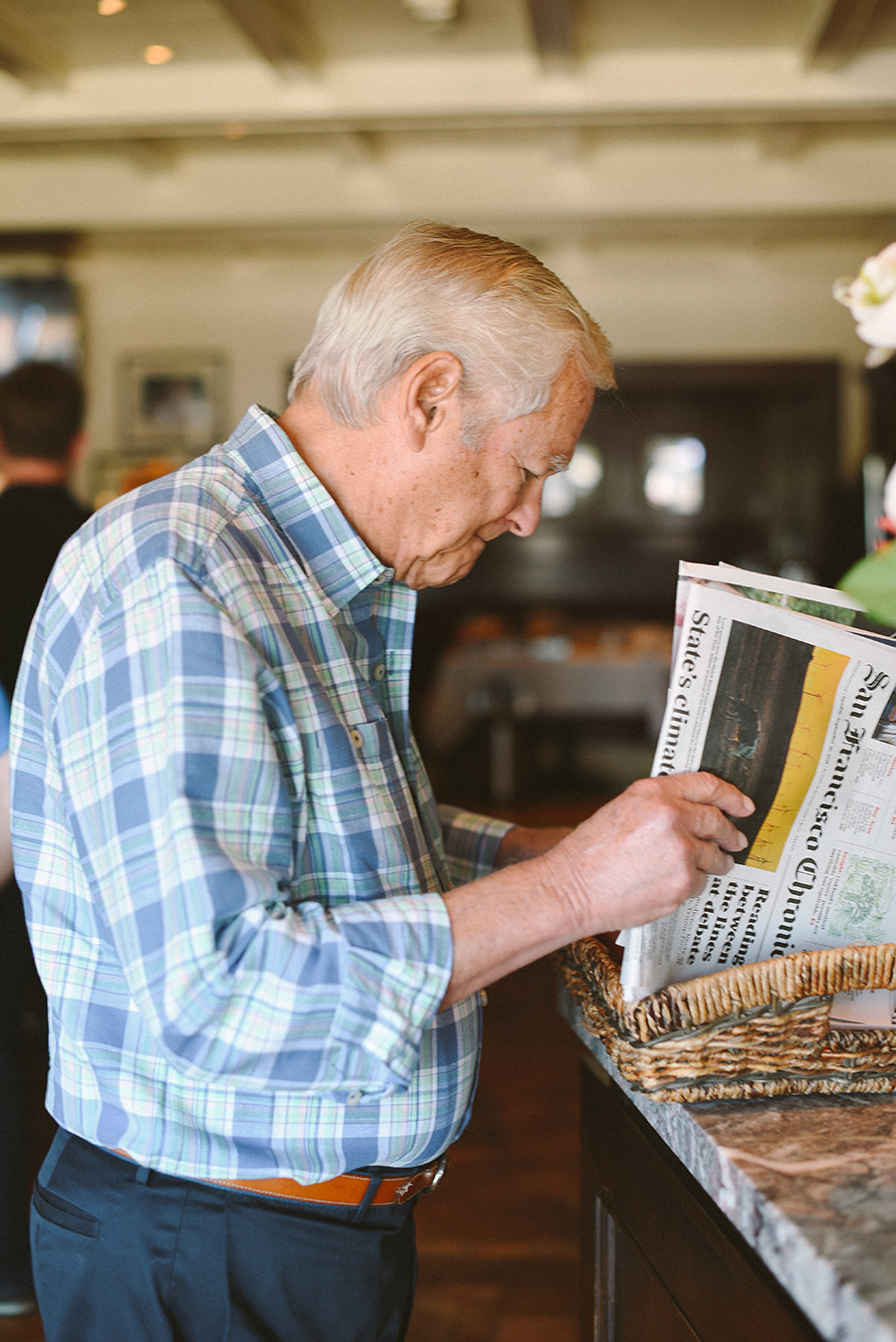 Mindel catches up on the local newspapers 